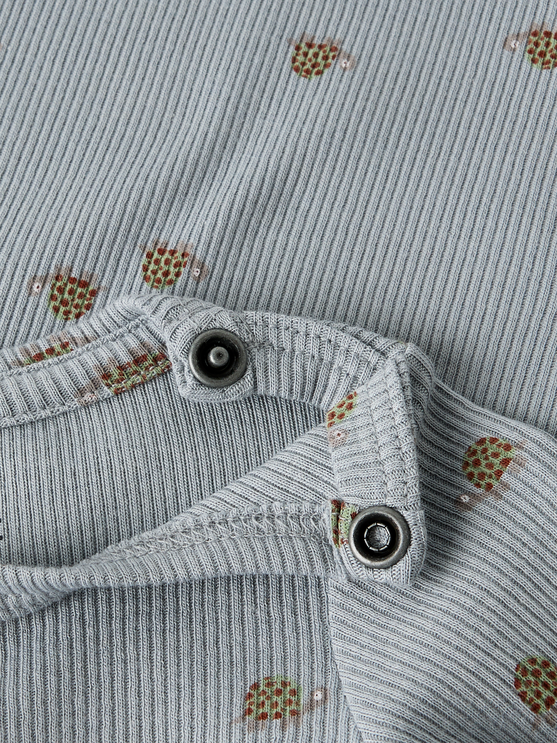 model_shot-front_full